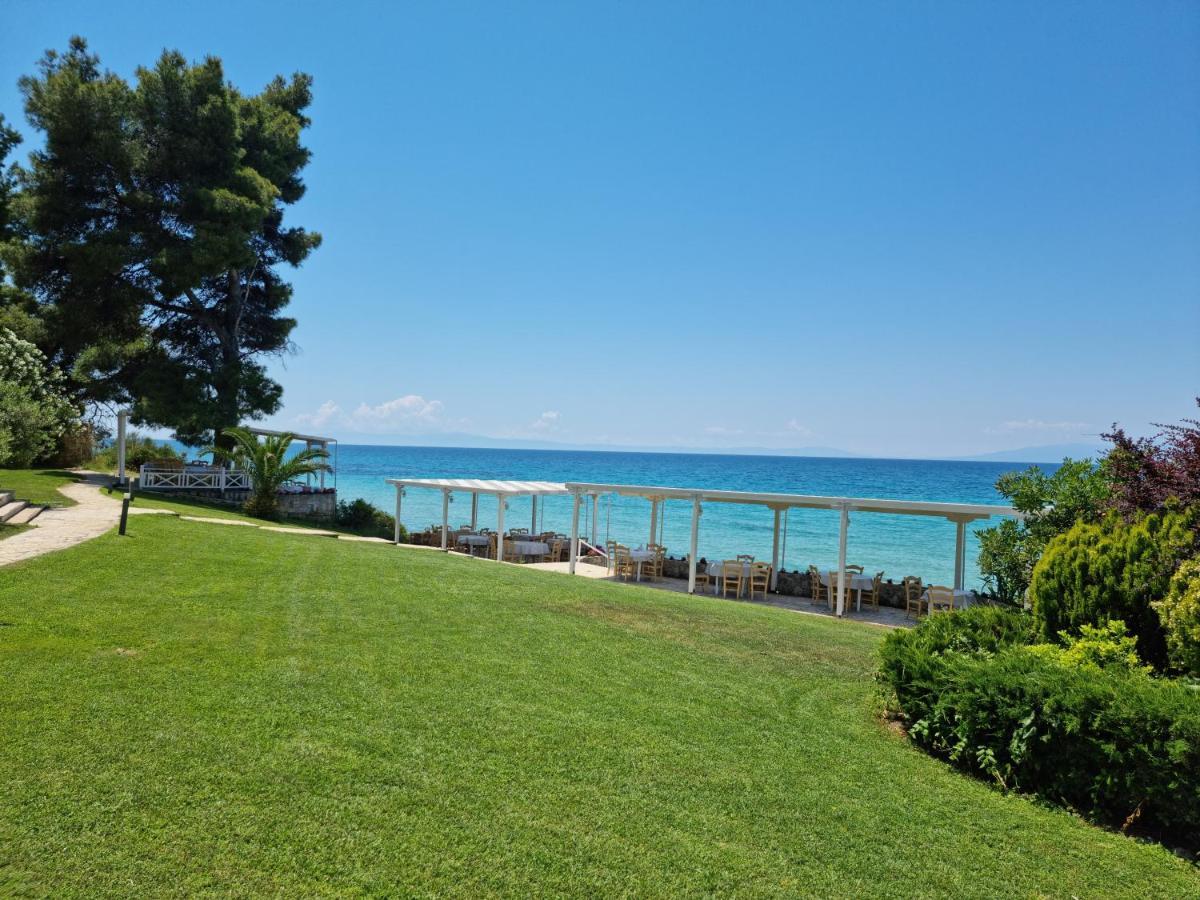 Beachfront Villa 100M From Sea For Up To 10 Guests Siviri Esterno foto